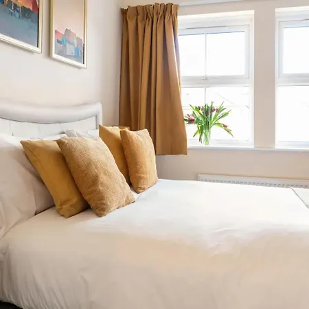 Spacious 4-Bedroom Townhouse In The City Center With Free Parking Oxford Buitenkant foto