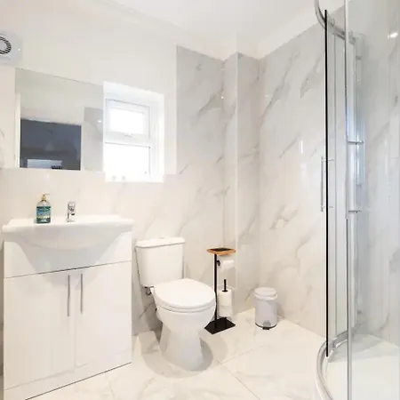 Spacious 4-Bedroom Townhouse In The City Center With Free Parking Oxford Buitenkant foto