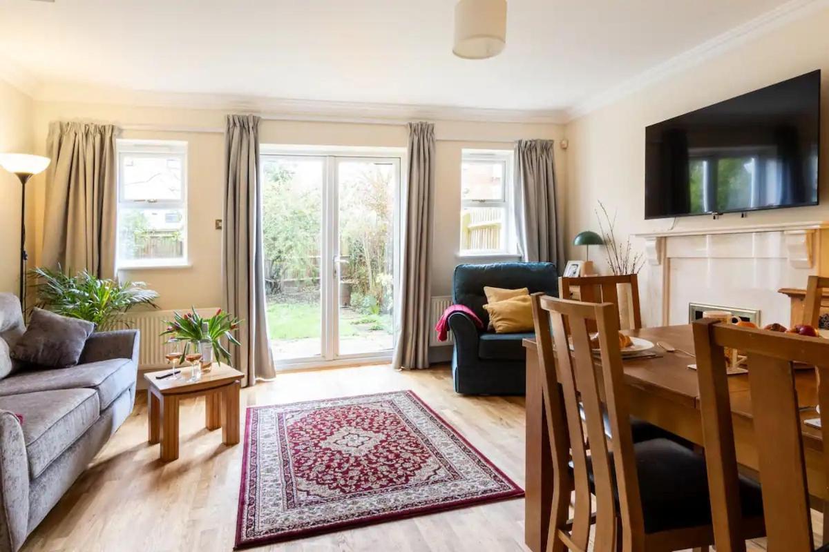 Spacious 4-bedroom Townhouse In The Center With Free Parking Oxford