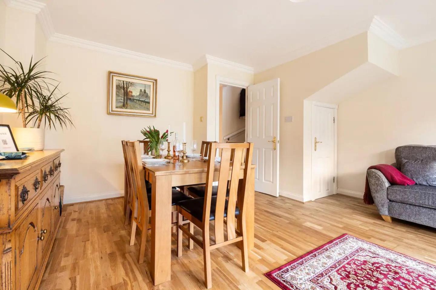 Spacious 4-bedroom Townhouse In The Center With Free Parking Vakantiehuis Oxford
