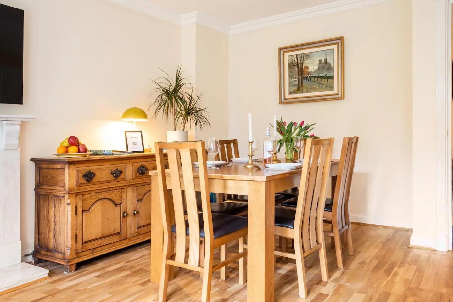 Vakantiehuis Spacious 4-bedroom Townhouse In The Center With Free Parking Oxford